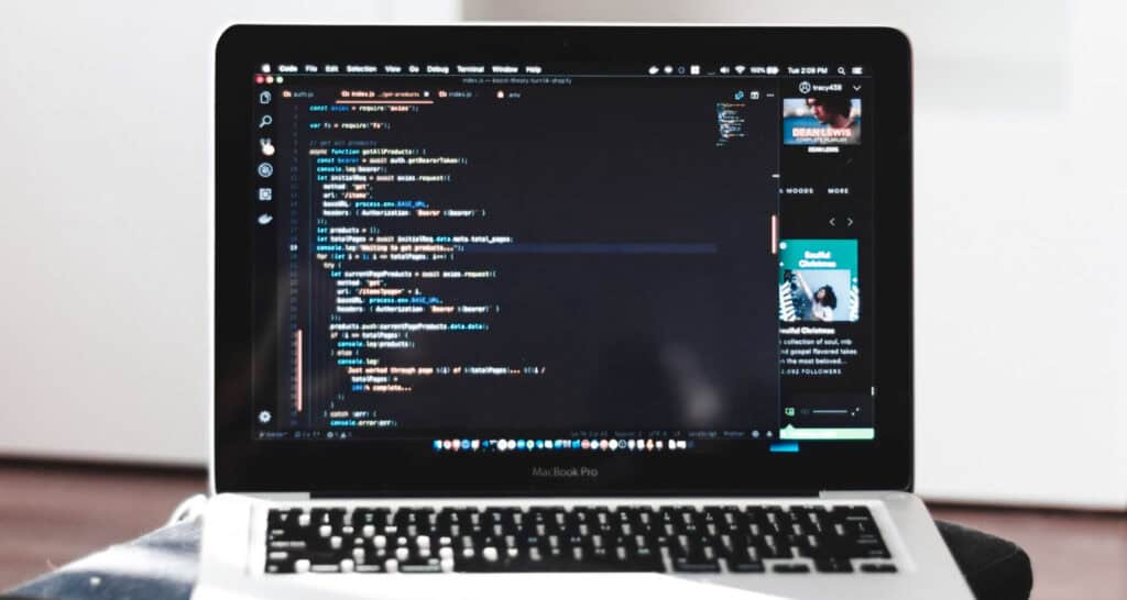Automatic Image Slider in HTML: Creating Dynamic Visual Displays